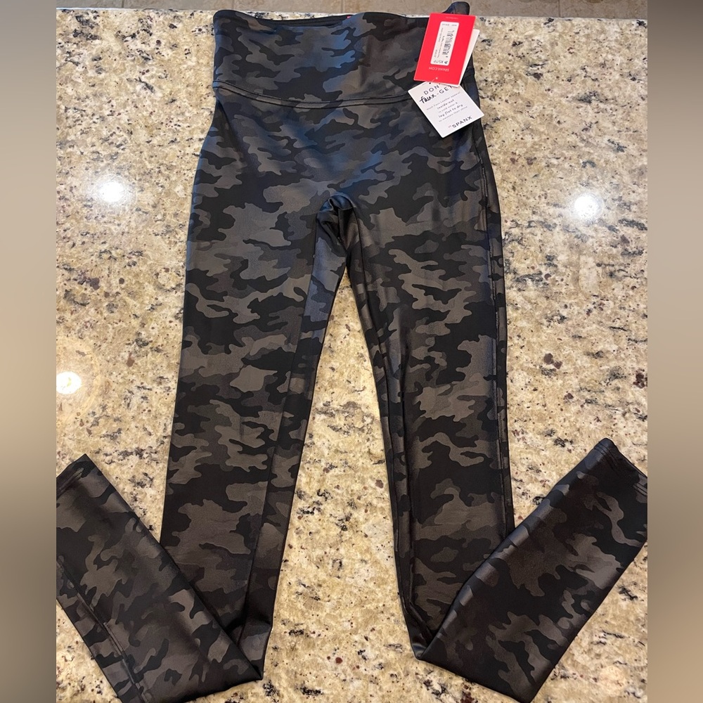 Spanx-black camo